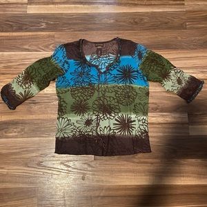 Múltiples floral long sleeve top